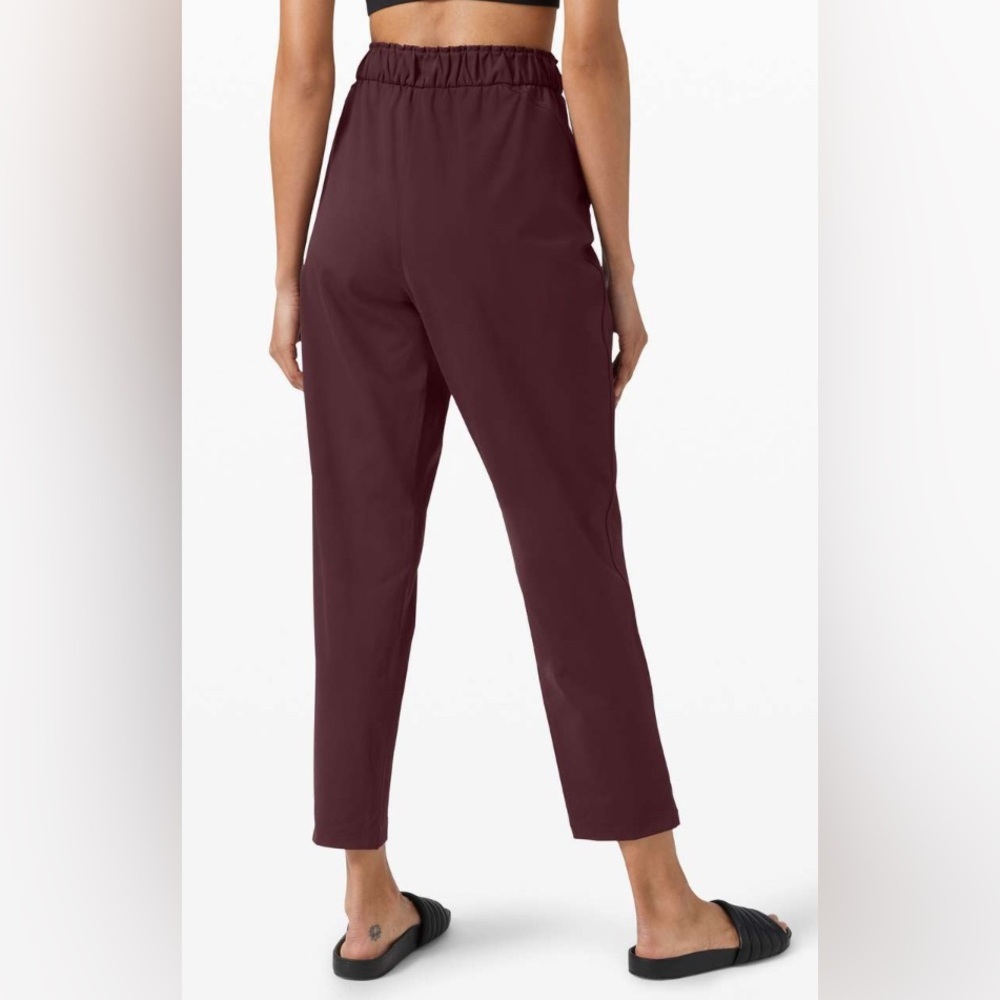 NWOT Lululemon Keep Moving Pant 7/8 High-Rise Cassis - Picture 2 of 5